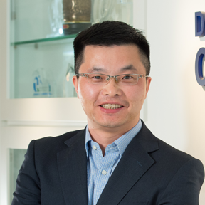 Jianliang Xu